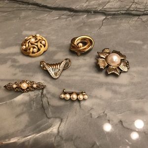 Brooch Dress Clip Scarf Lot of 6 Gold Tone Faux Pearl Estate Vintage.